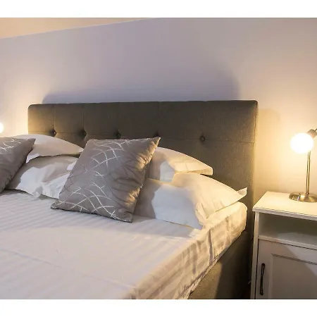 Riva Royal Lounge Apartman *