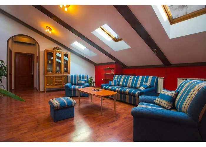 Riva Royal Lounge